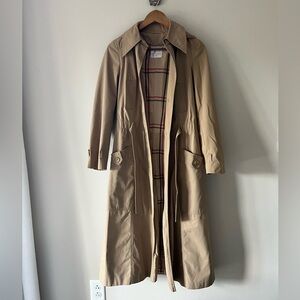 Nan Noble International Vintage Tan Long Trench Coat Plaid Lining Waist Tie Sz 7